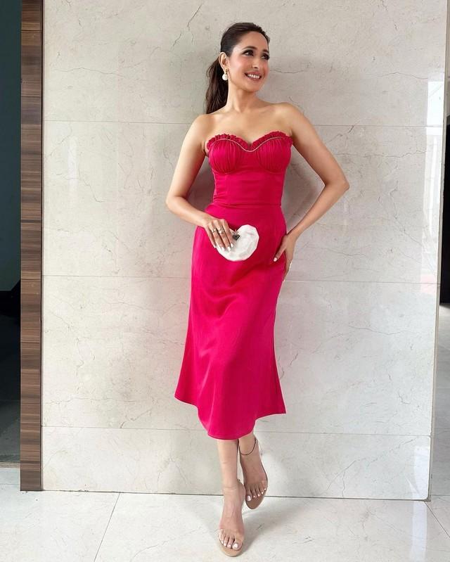 Pragya Jaiswal 7