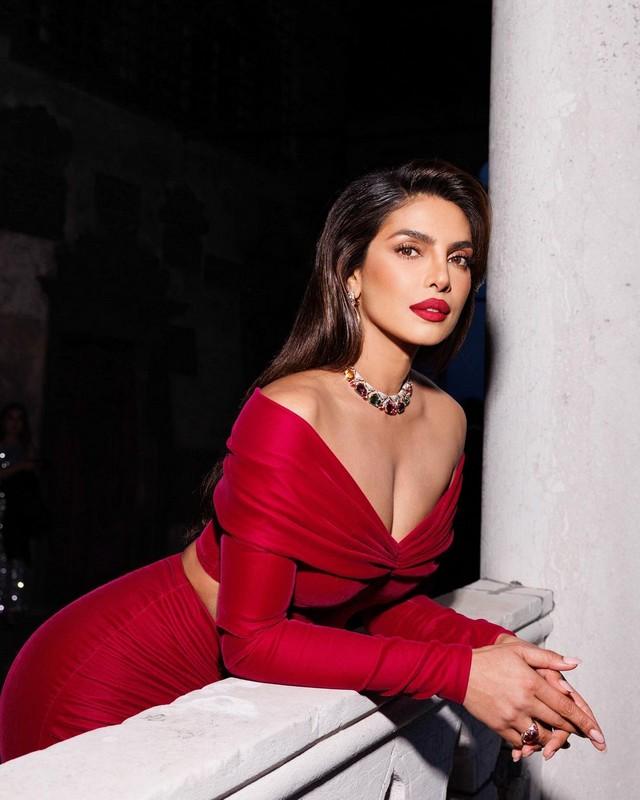 Priyanka Chopra 6