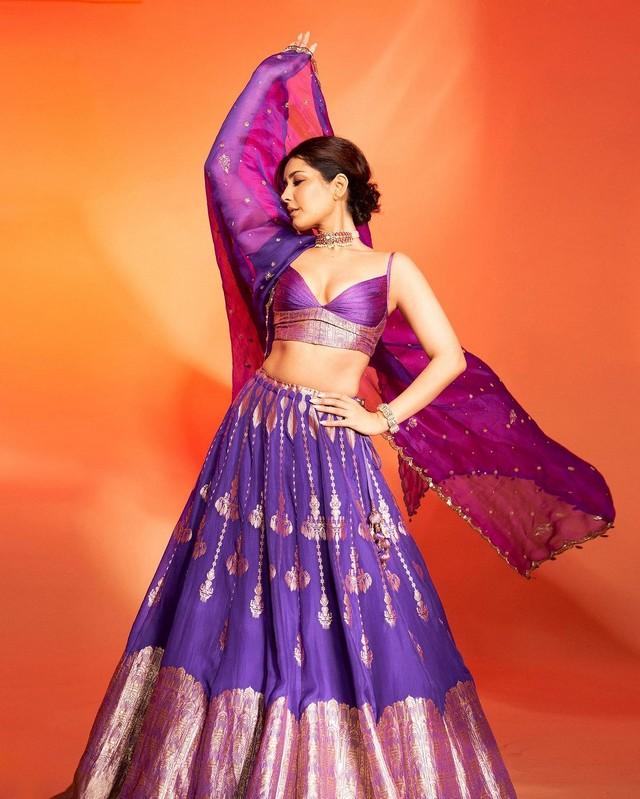 Raashii Khanna 2