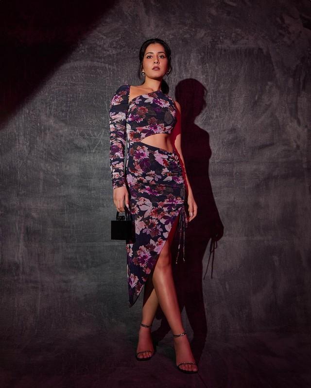 Raashii Khanna 2