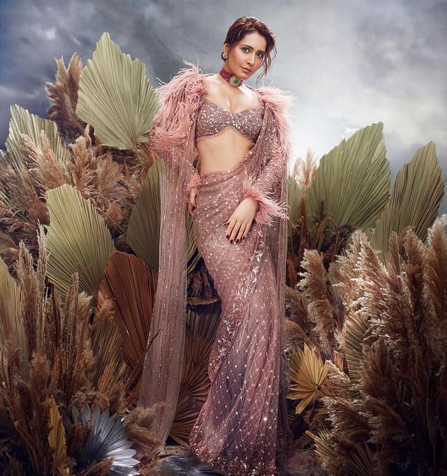 Raashii Khanna 7