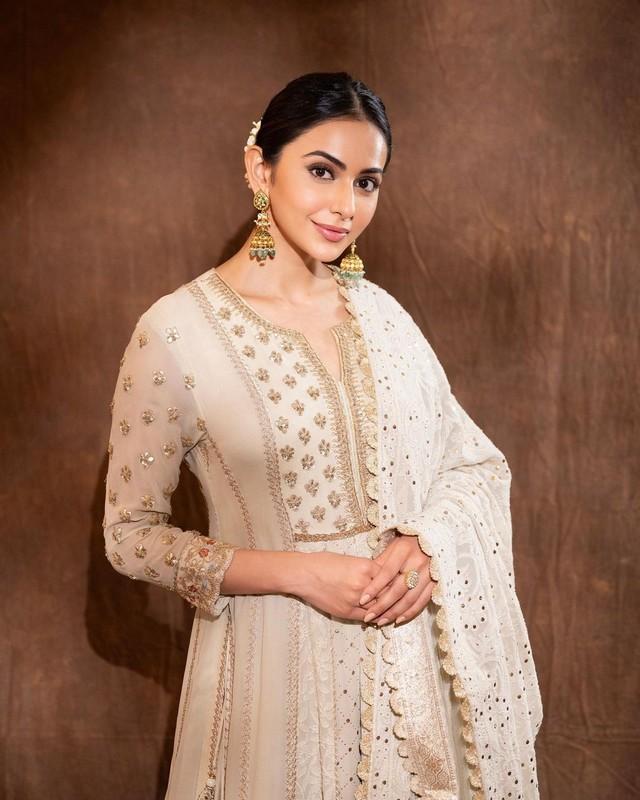 Rakul 6
