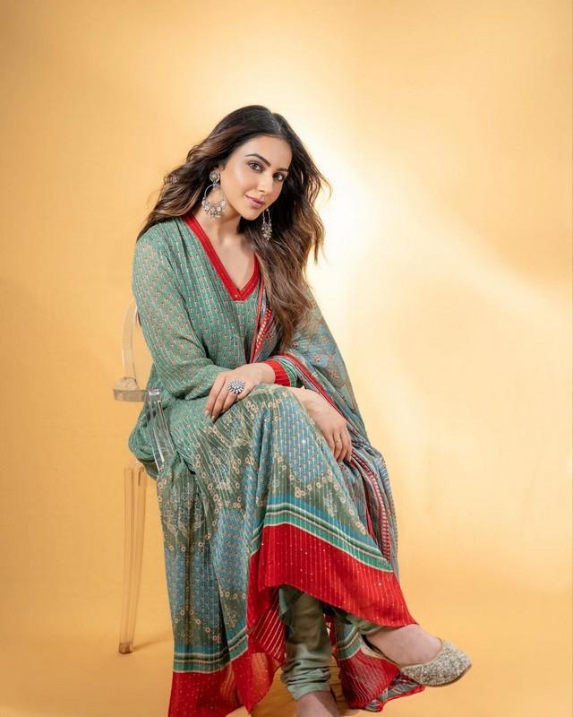 Rakul 6