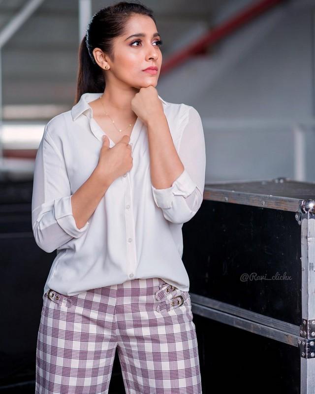 Rashmi Gautam 7