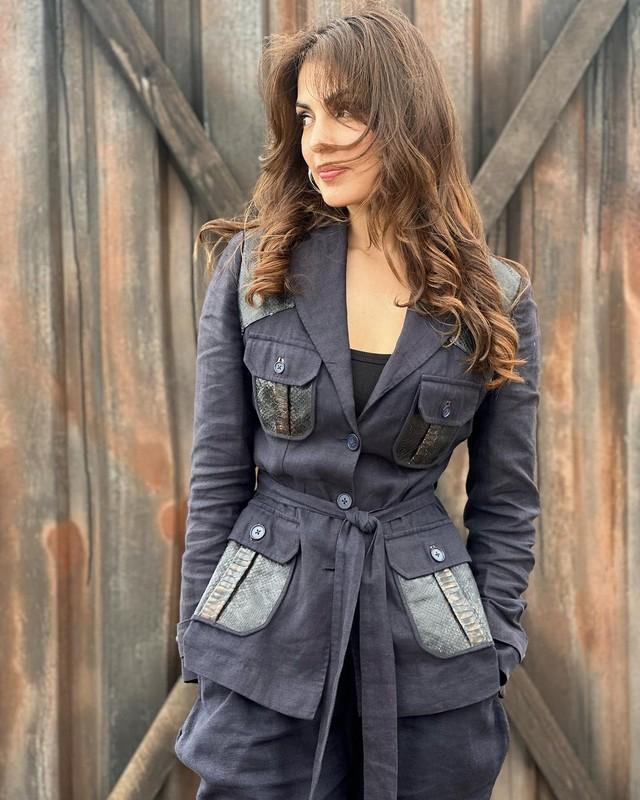 Rhea Chakraborty 4