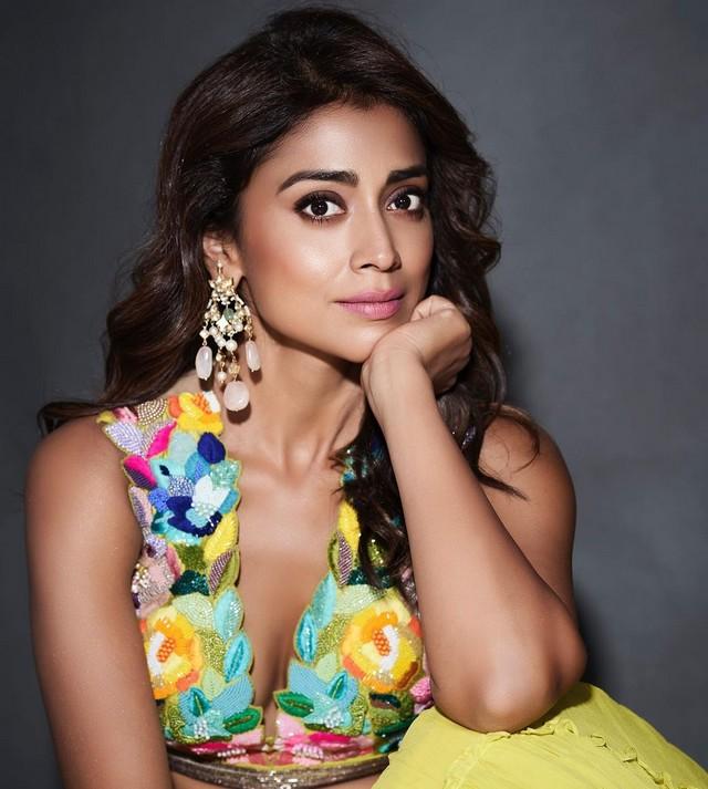 Shriya Saran 5