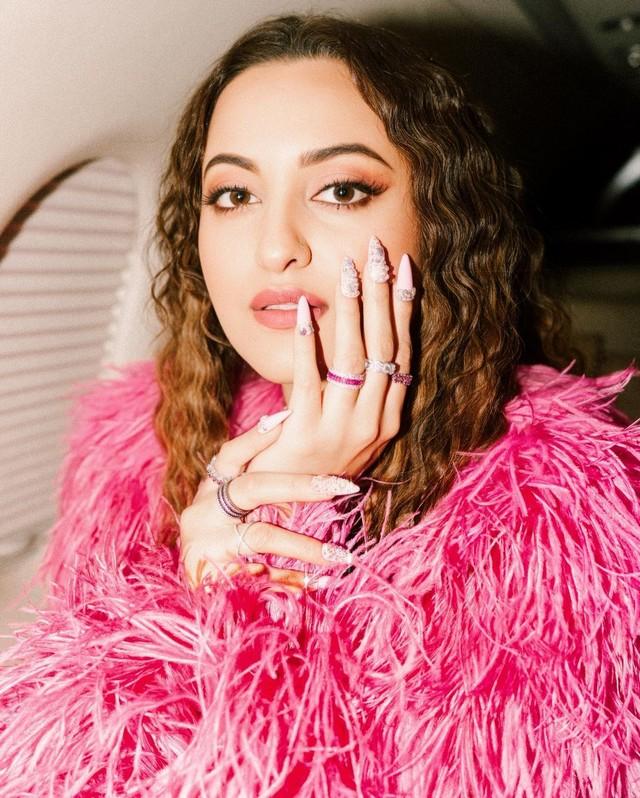 Sonakshi Sinha 5