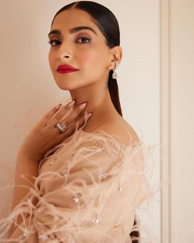 Sonam Kapoor 3