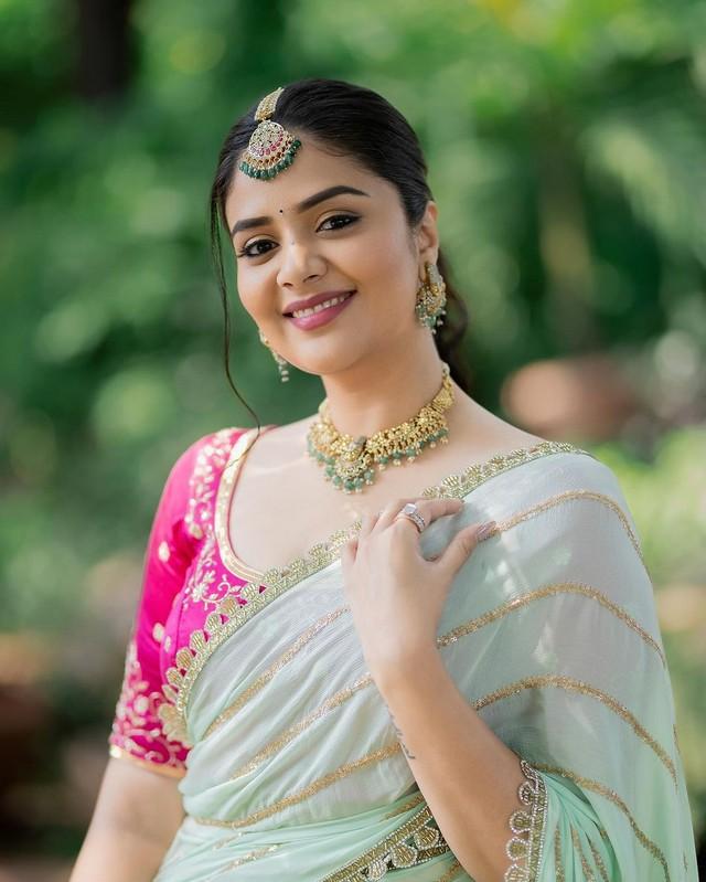 Sreemukhi 5