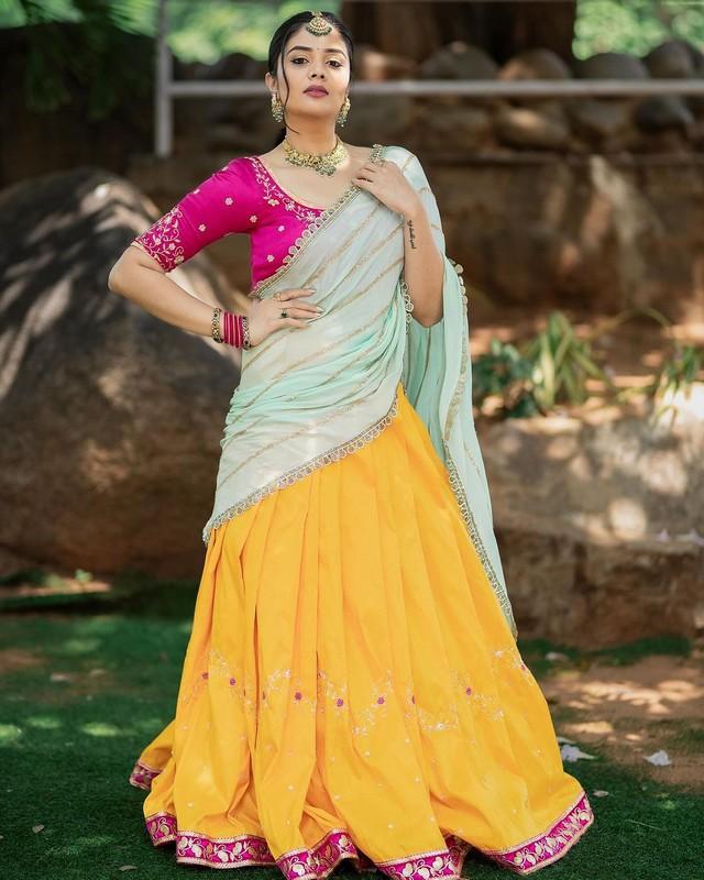Sreemukhi 7