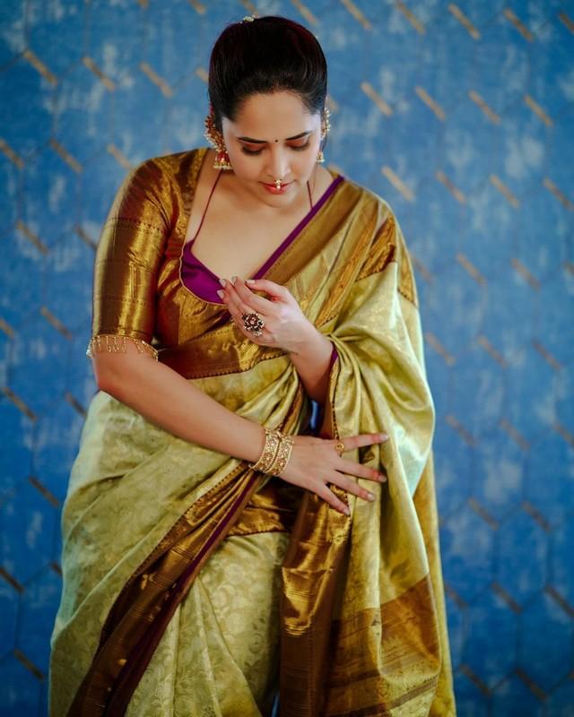 Anasuya 10