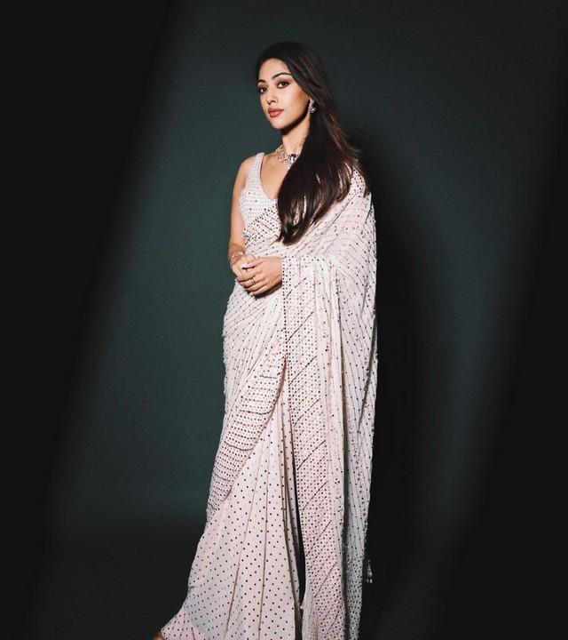 Anu Emmanuel 7