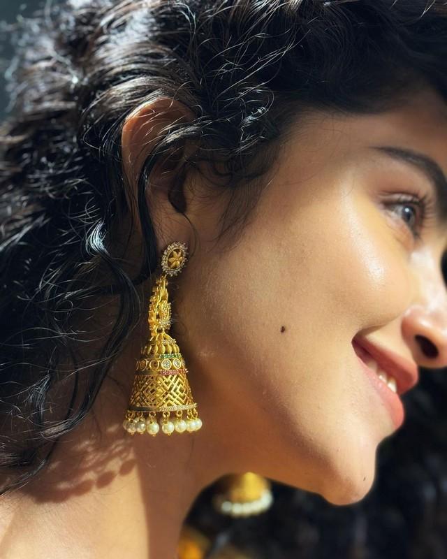 Anupama Parameswaran 1