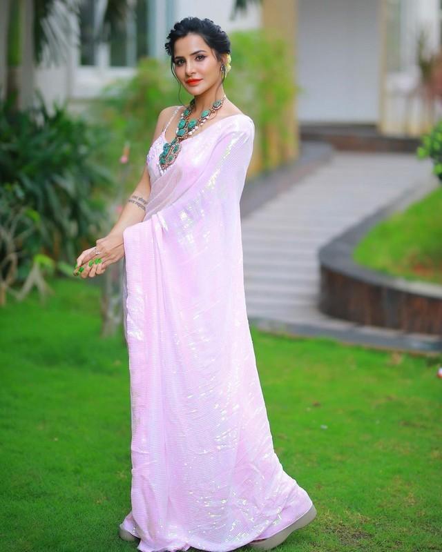 Ashu Reddy 5