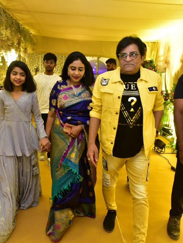 Varun Lavanya Reception Photos 16
