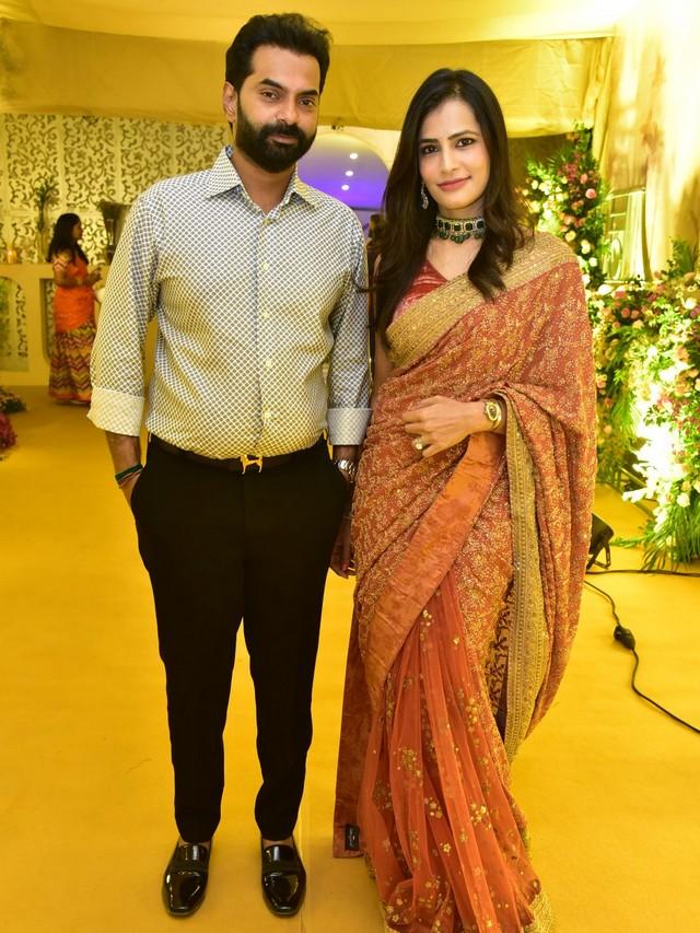 Varun Lavanya Reception Photos 36