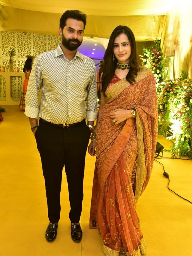 Varun Lavanya Reception Photos 37