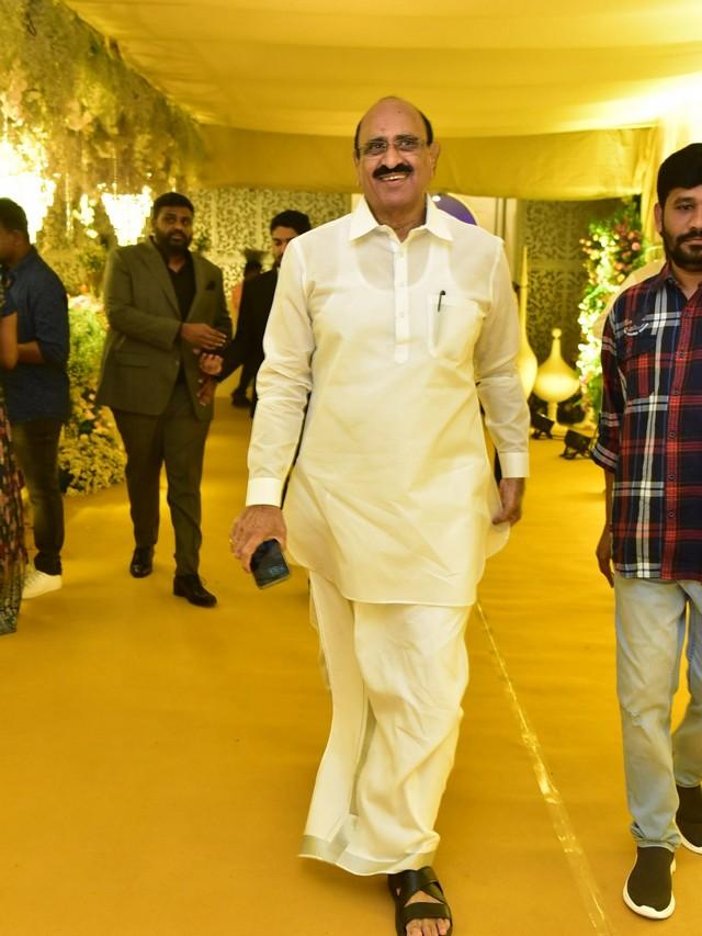 Varun Lavanya Reception Photos 8