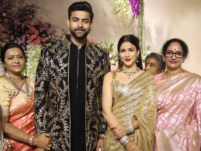 Varun Lavanya Reception Photos 11