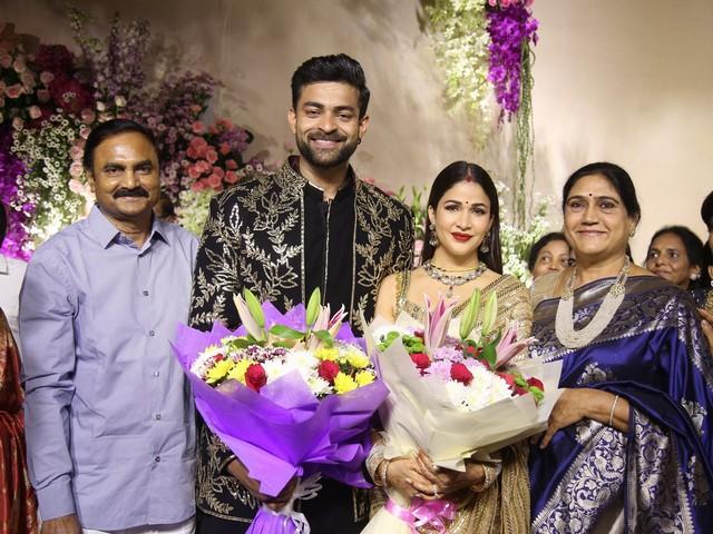 Varun Lavanya Reception Photos 17