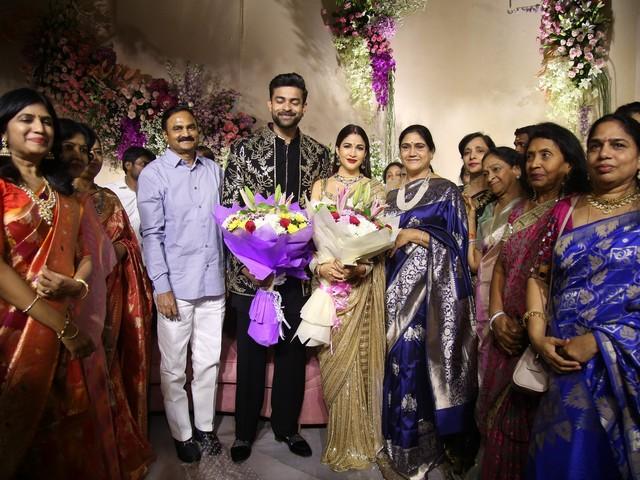 Varun Lavanya Reception Photos 18