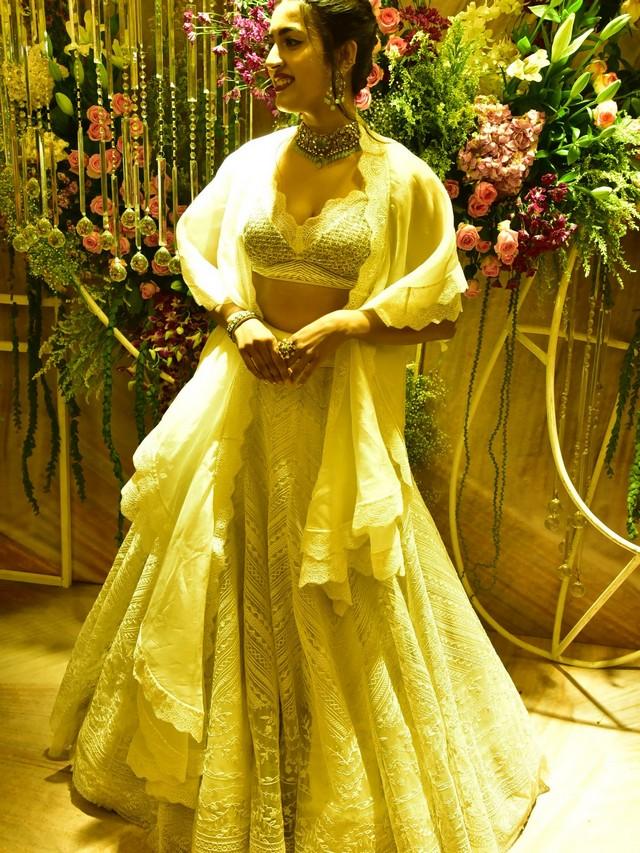 Varun Lavanya Reception Photos 14