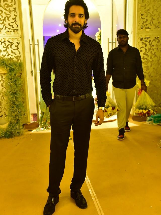Varun Lavanya Reception Photos 30
