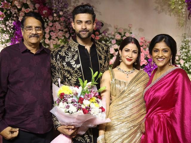 Varun Lavanya Reception Photos 16