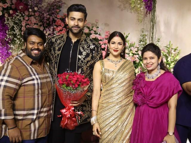 Varun Lavanya Reception Photos 20