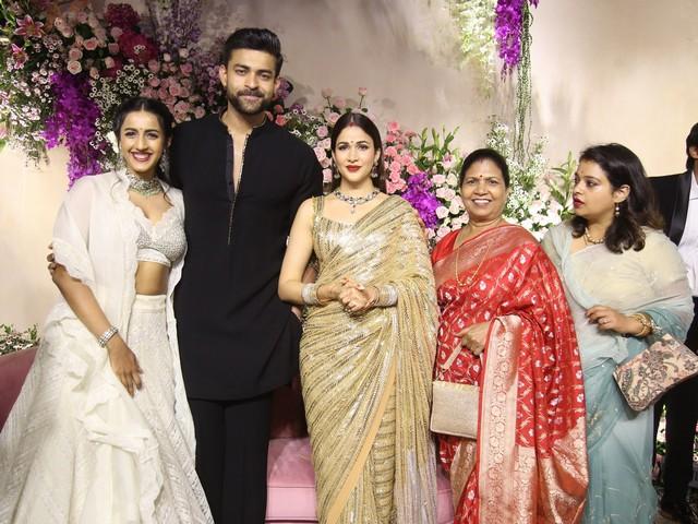 Varun Lavanya Reception Photos 35
