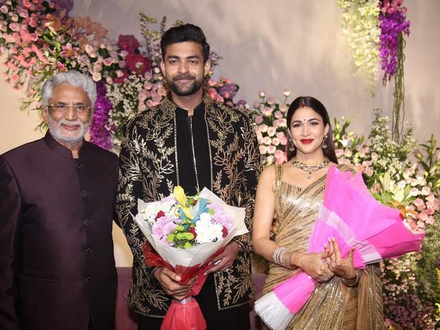 Varun Lavanya Reception Photos 16