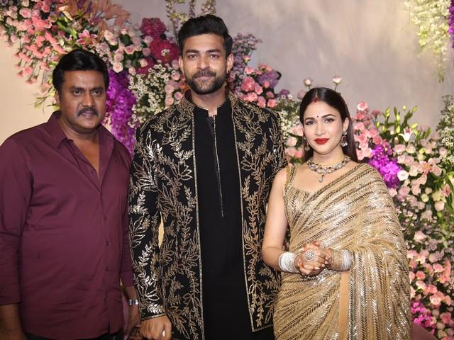 Varun Lavanya Reception Photos 19