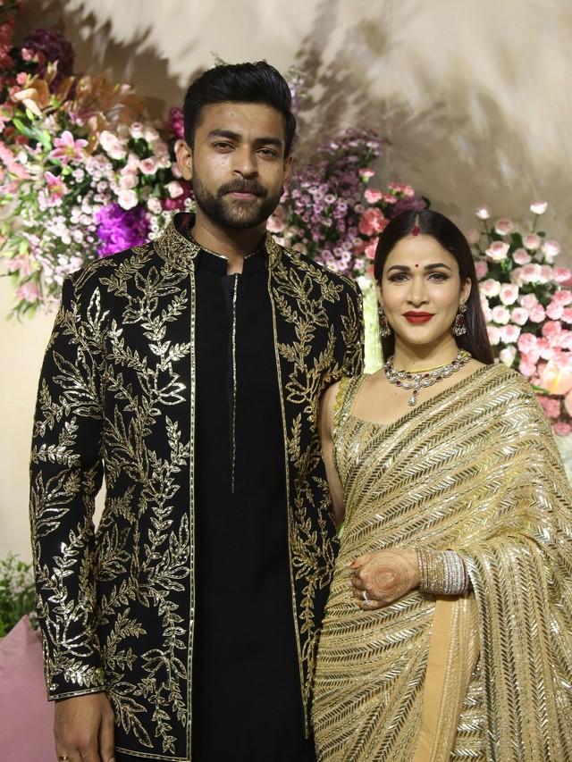 Varun Lavanya Reception Photos 4