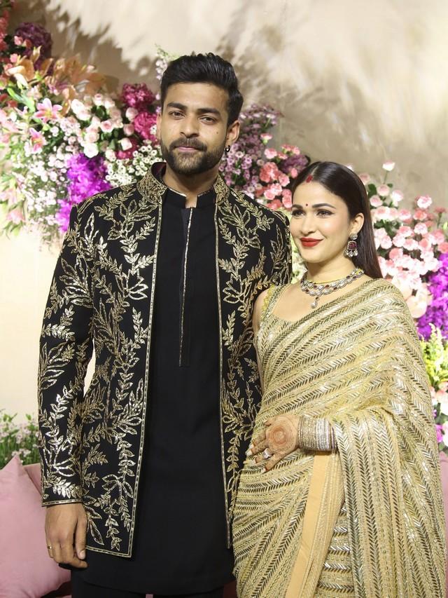 Varun Lavanya Reception Photos 5