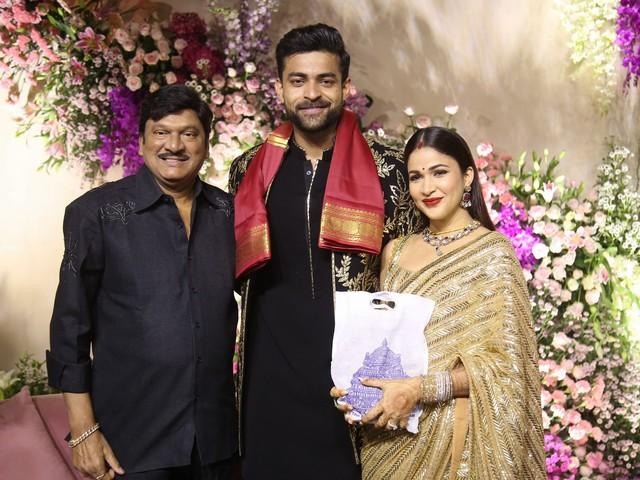 Varun Lavanya Reception Photos 52