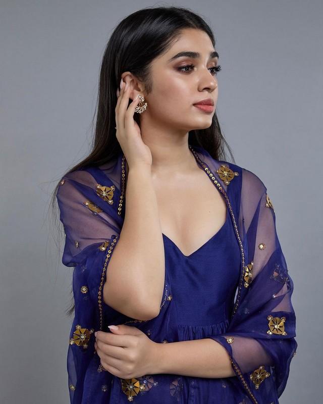 Krithi Shetty 4