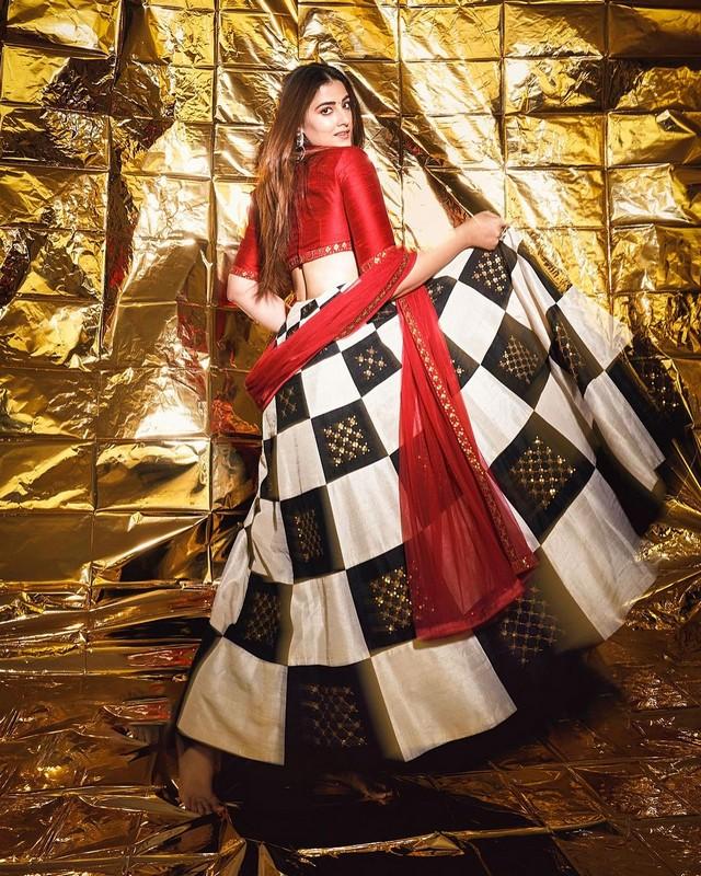 Nupur Sanon 9