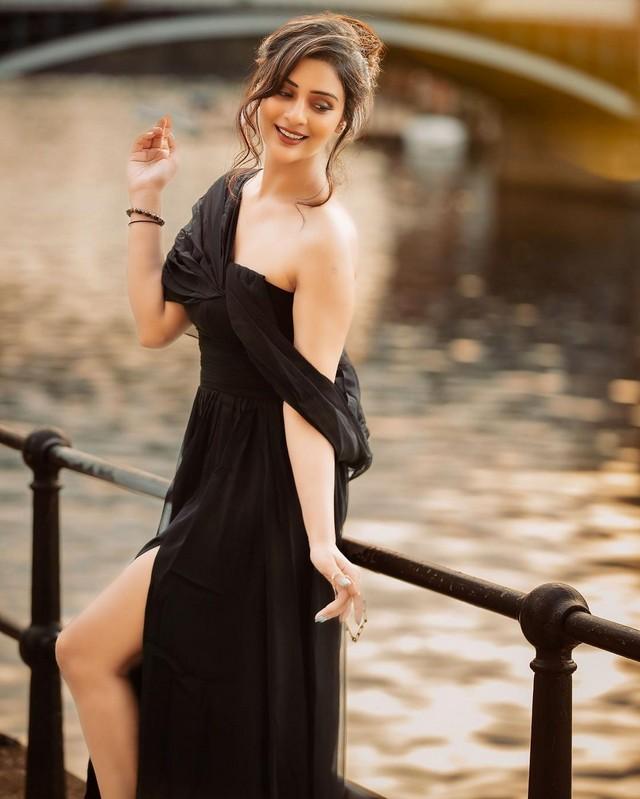 Payal Rajput 8