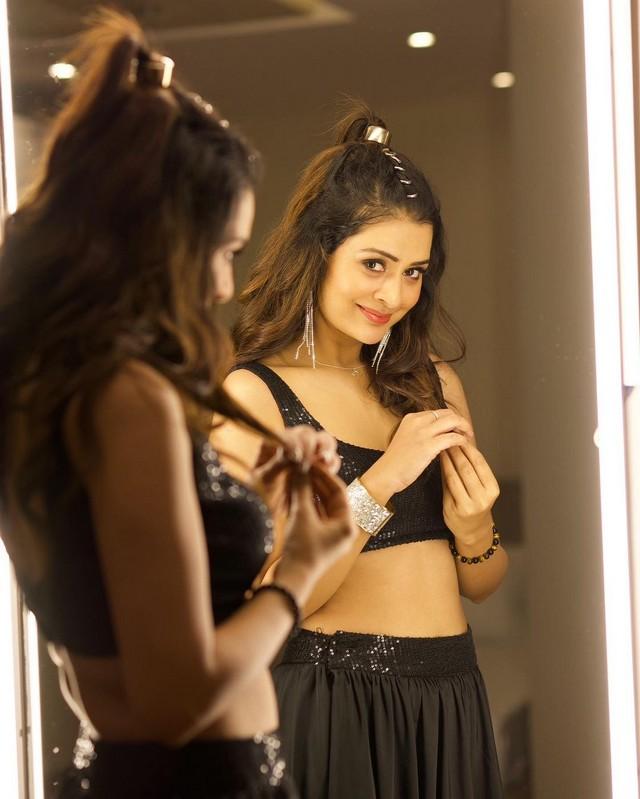 Payal Rajput 7