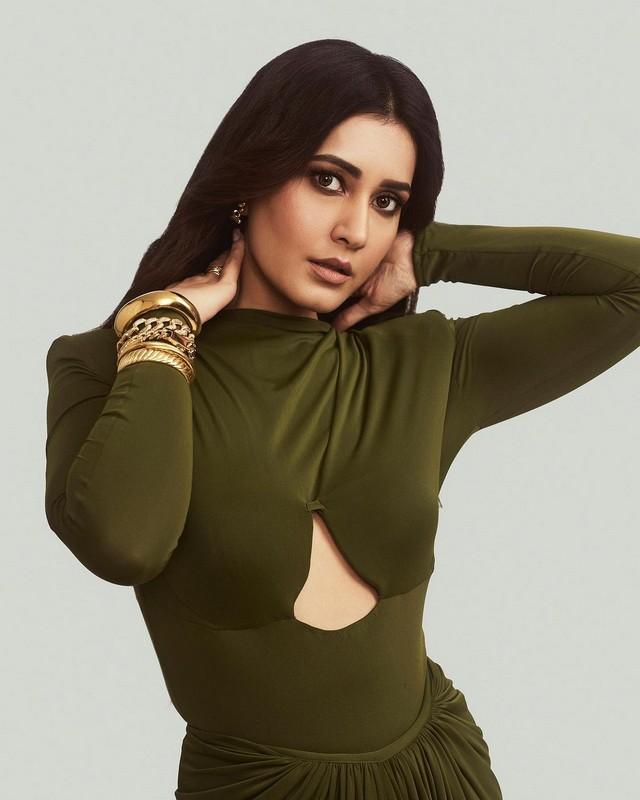 Raashii Khanna 1