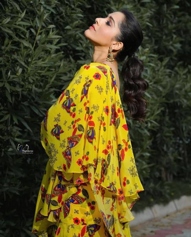 Rashmi Gautam 5