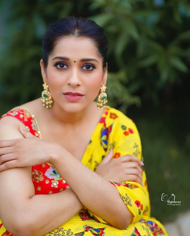 Rashmi Gautam 8