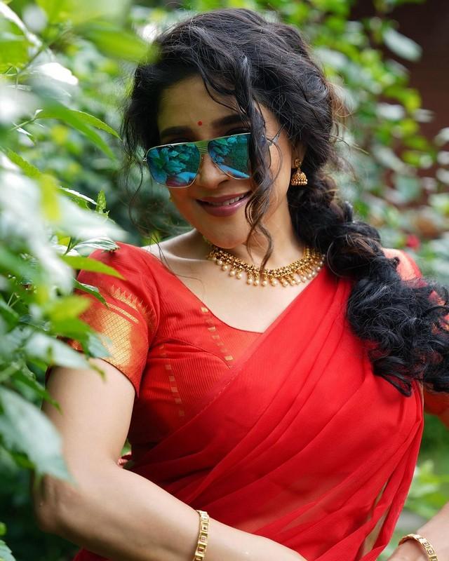 Sakshi Agarwal 4