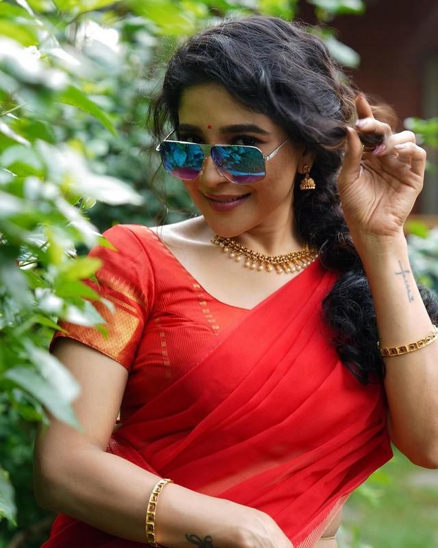 Sakshi Agarwal 7