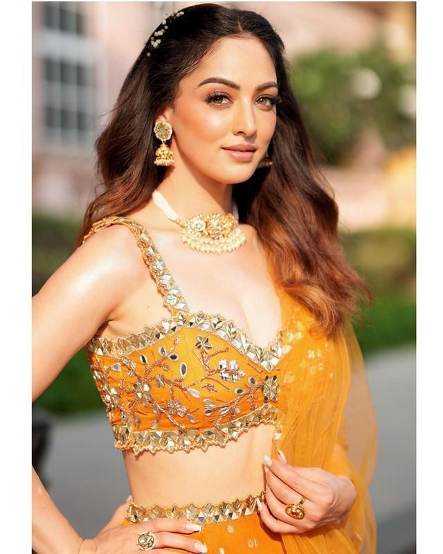 Sandeepa Dhar 5