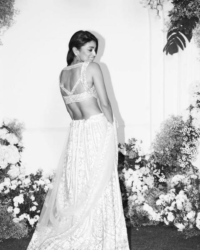 Shriya Saran 11