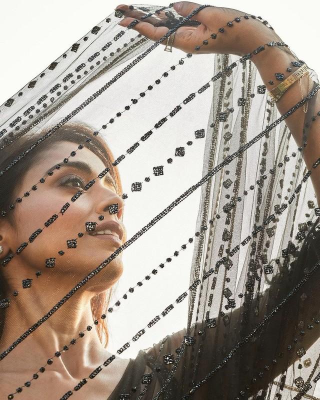 Shriya Saran 11