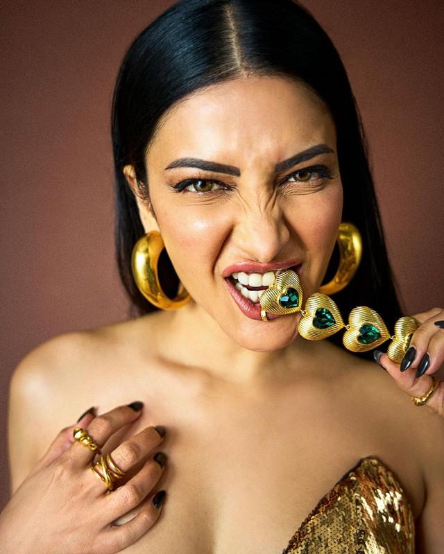 Shruti Haasan 9