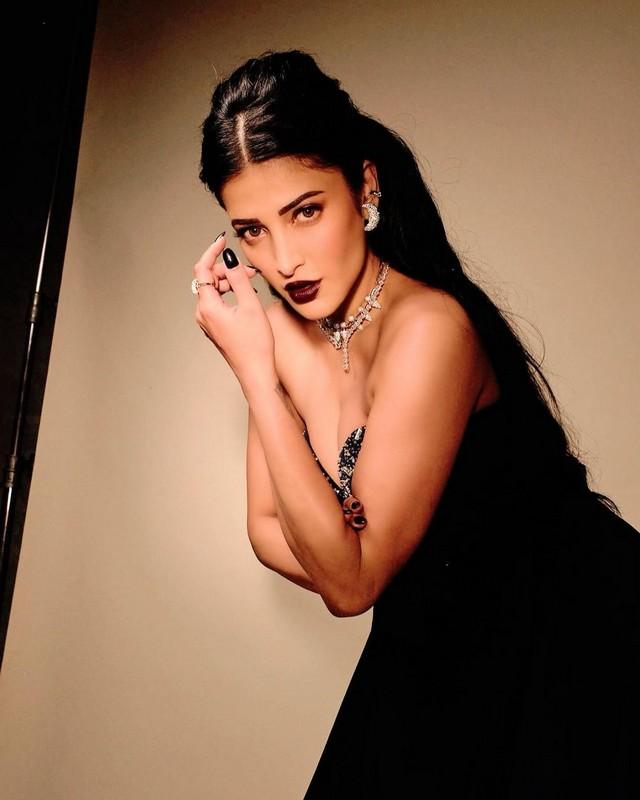 Shruti Haasan 5