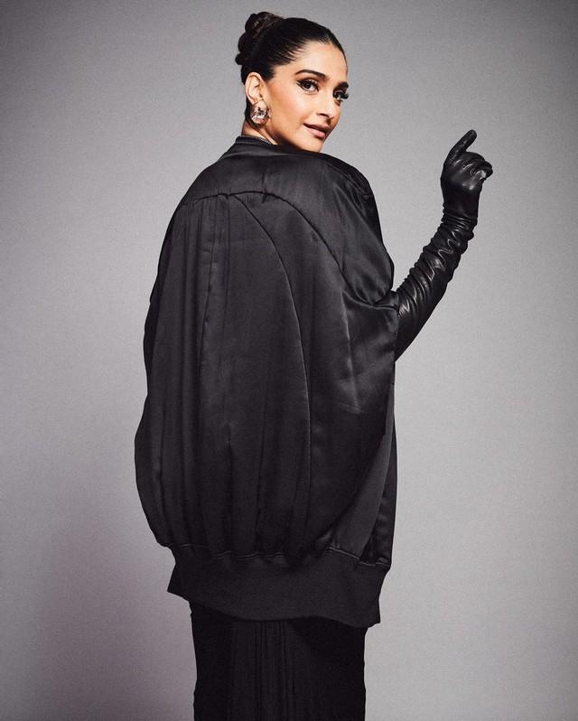 Sonam Kapoor 4